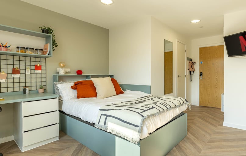 Sky View Studio, The Brook, Lower Bristol Road, Oldfield Park, Bath - Image 1